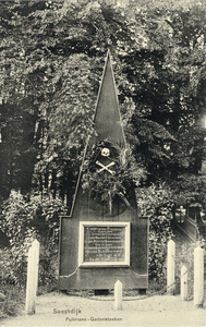 14230 Gezicht op het oude gedenkteken ter nagedachtenis van Christoffel Pullman te Soestdijk (gemeente Baarn) uit het ...